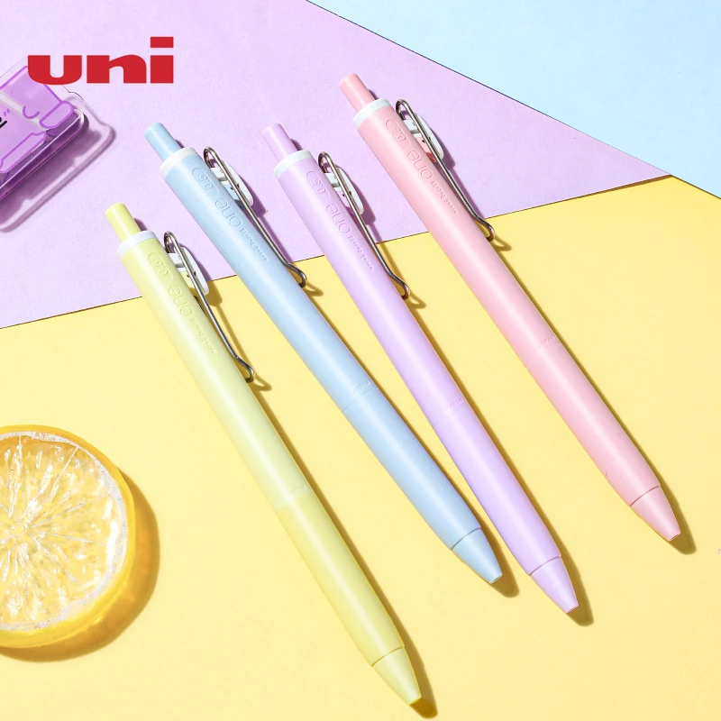 

Japan UNI UMN-S-05 Gel Pen – 0.5mm Lucky Color Limited Edition