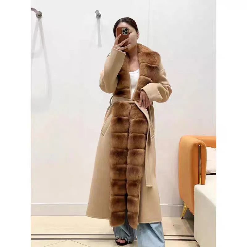 

2025 Fall/Winter New Arrival High-Street Elegant Casual Women's Mid-Length Wool Coat with Large Fur Collar and Faux Fur Trim
