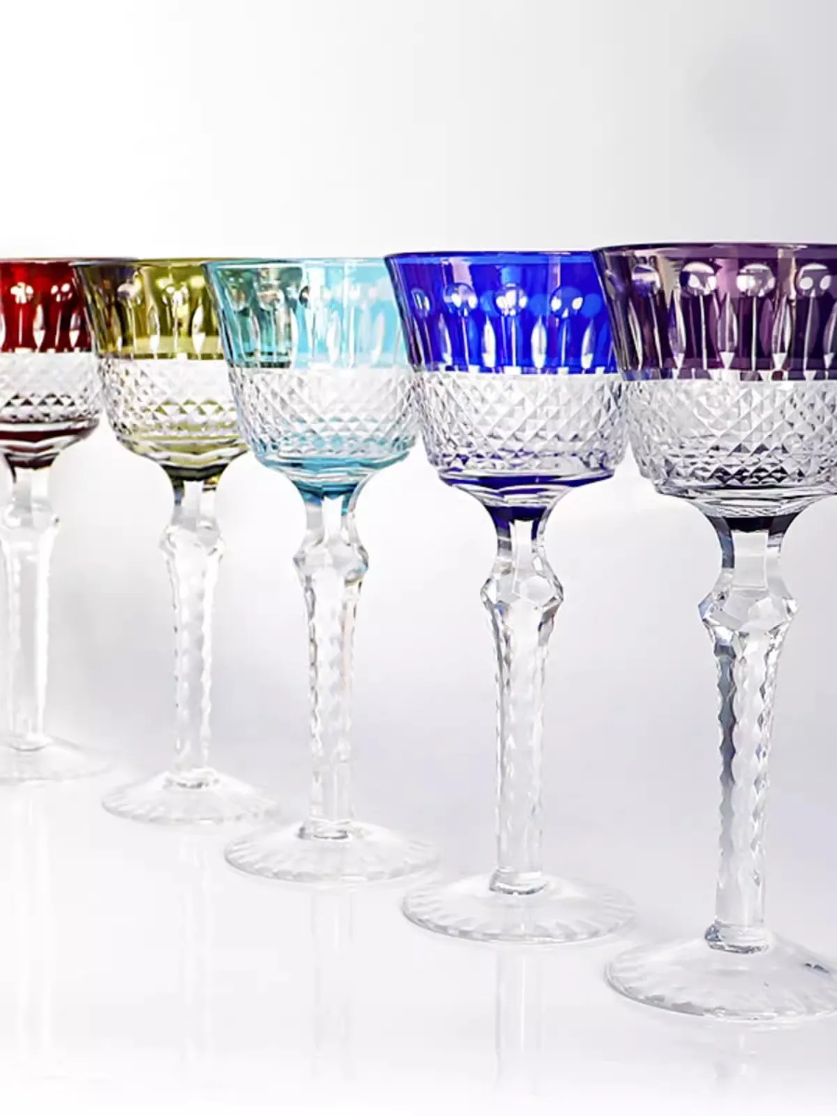 Handcarved crystal glass high legged champagne glass, high-end creative retro European style red wine glass