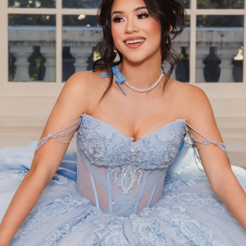 Sky Blue Shiny Quinceanera Dresses Off Shoulder Ball Gown Sweet 16 Dress Applique Lace Beading Crystal Tiered Tull Birthday 2