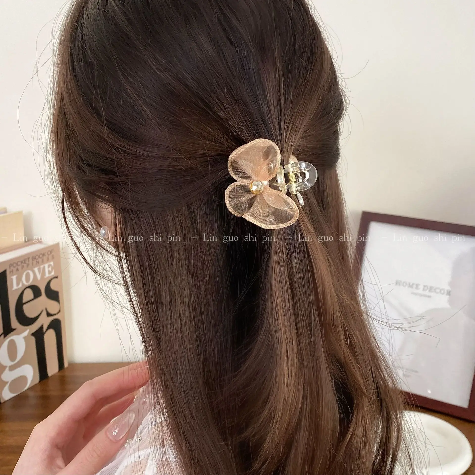 

Хит продаж: Двусторонняя маленькая заколка-краб в корейском стиле с сетчатым кружевом для женских причесок, челки и детских волос, нескользящая, нежная, для повседневного использования