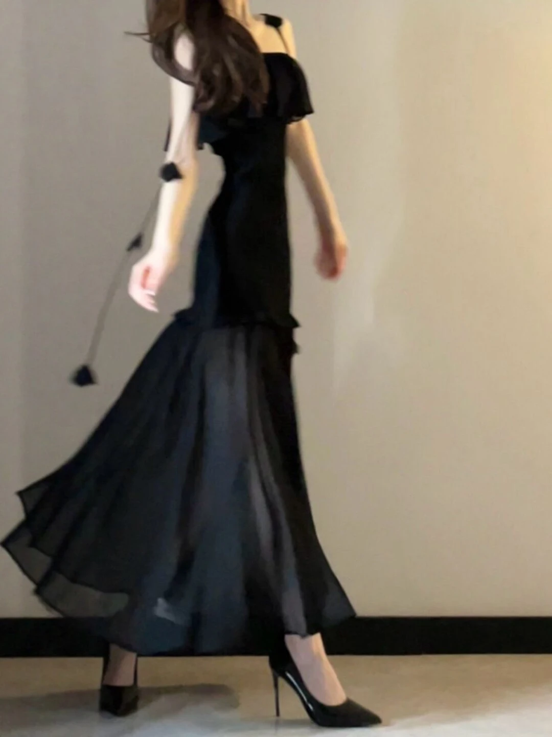

Elegant Black One-Shoulder Bodycon Dress Sexy Fashionable High-Waisted Midi Skirt Cotton Summer Dress for Casual Date City Co...