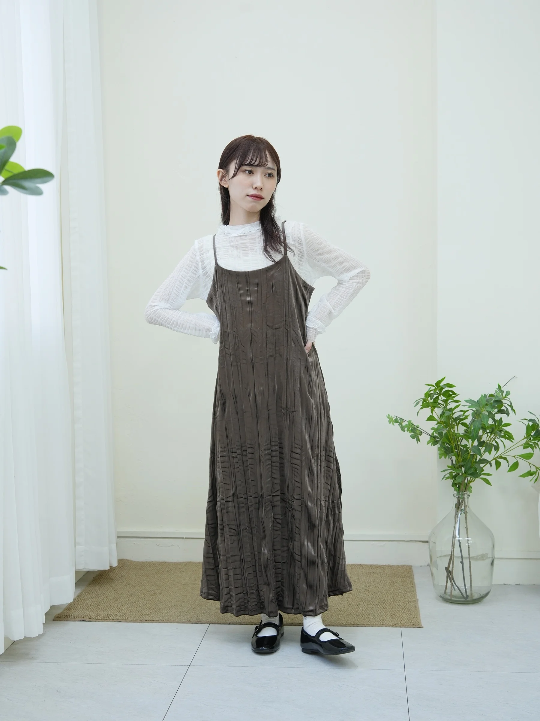 

Повседневная юбка Annuus Tee-Color из бархатной ткани с французским шлейфом, А-силуэт, из смесового полиэстера и хлопка, с присборенным подолом, круглый вырез, повседневная.