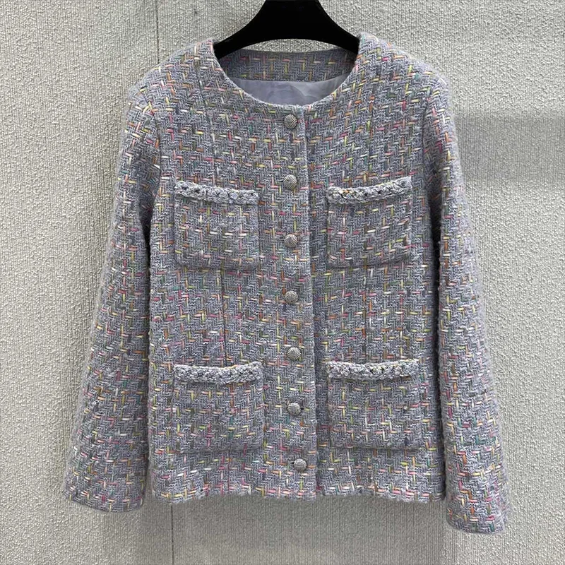 

High-quality women's wool tweed chunky knit coat with multiple pockets, luxurious and elegant French style in purple 2591970