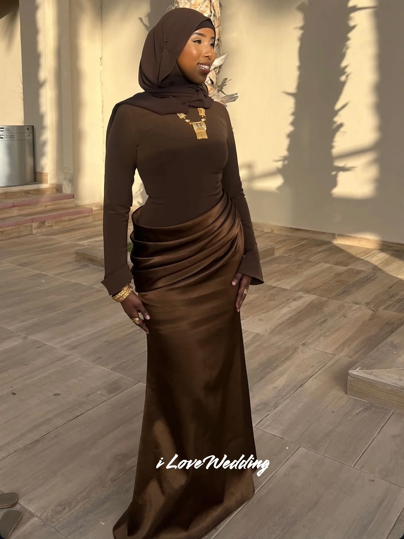 

Brown High Neck Evening Dresses 2025 Long Sleeve Mermaid Floor-Length Prom Dresses Pleated Wedding Party Dresses Customized