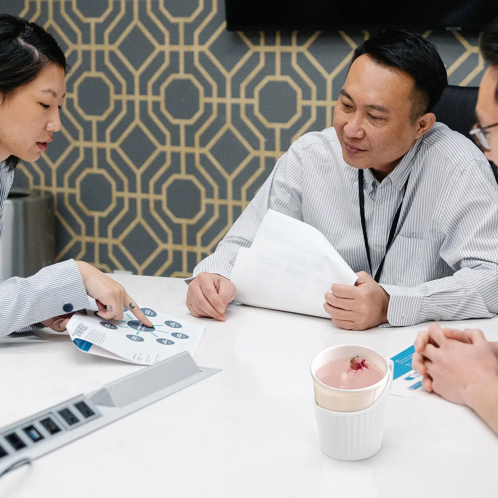 

6Pcs Insulated Cup Holder Heat Resistant Anti Slip Reusable Coffee Sleeve Hot Drink Coaster for Home Office Table Plastic