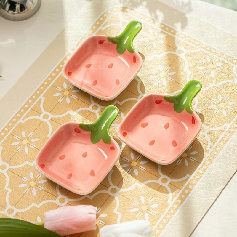 ●Super Cute Cartoon Strawberry Dipping Saucer Household Three-Dimensional Ceramic Saucer Ketchup Snack Plate Vinaigrette