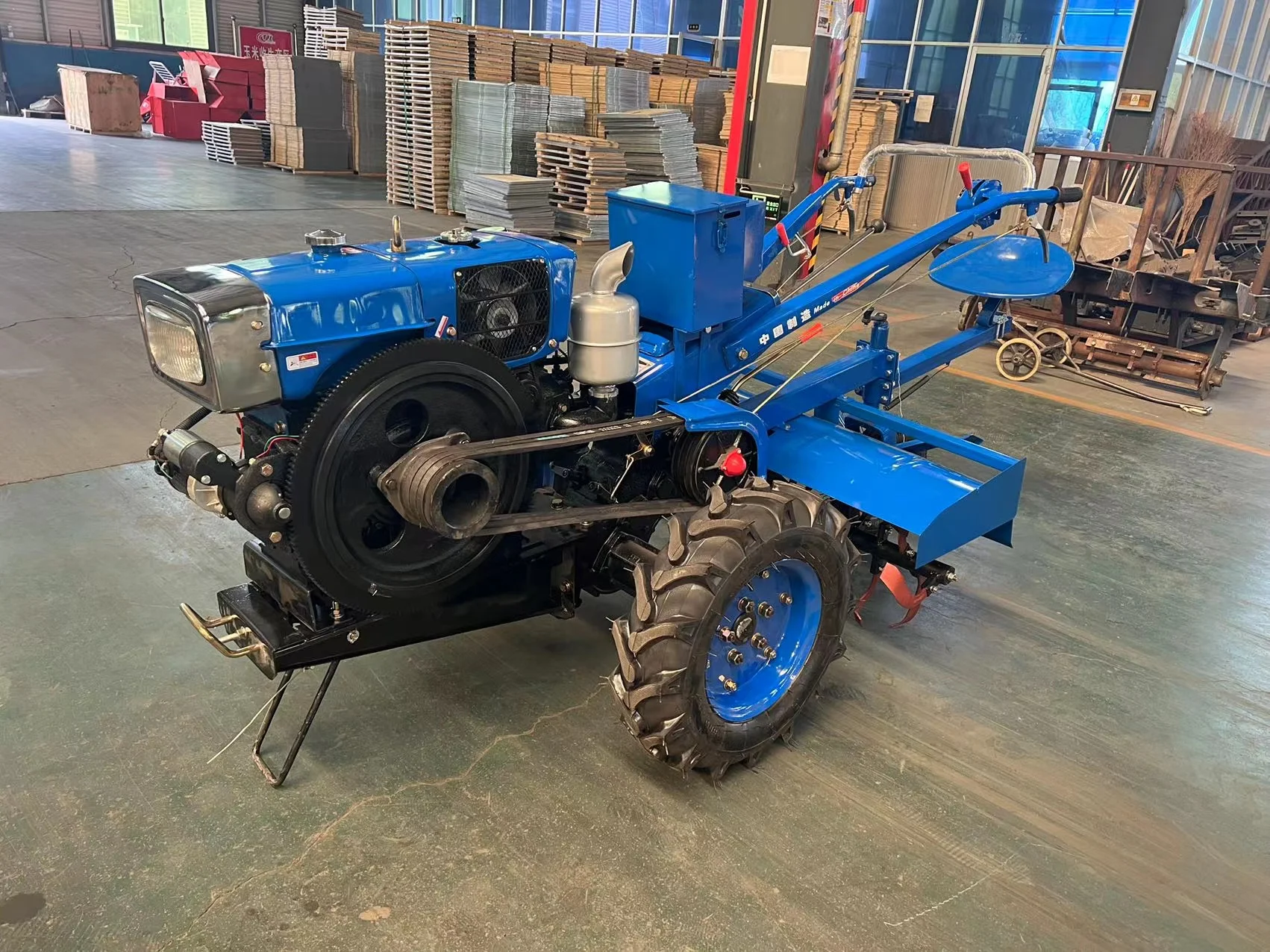 12HP  Hand-Start Practical Farm Tractor Reliable Performance For Horticulture & Farming