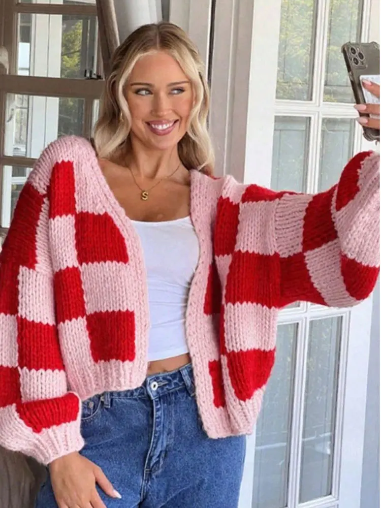 

Women's knitted new red checkered sweater cardigan fashionable and elegant button free loose and simple long sleeved jacket