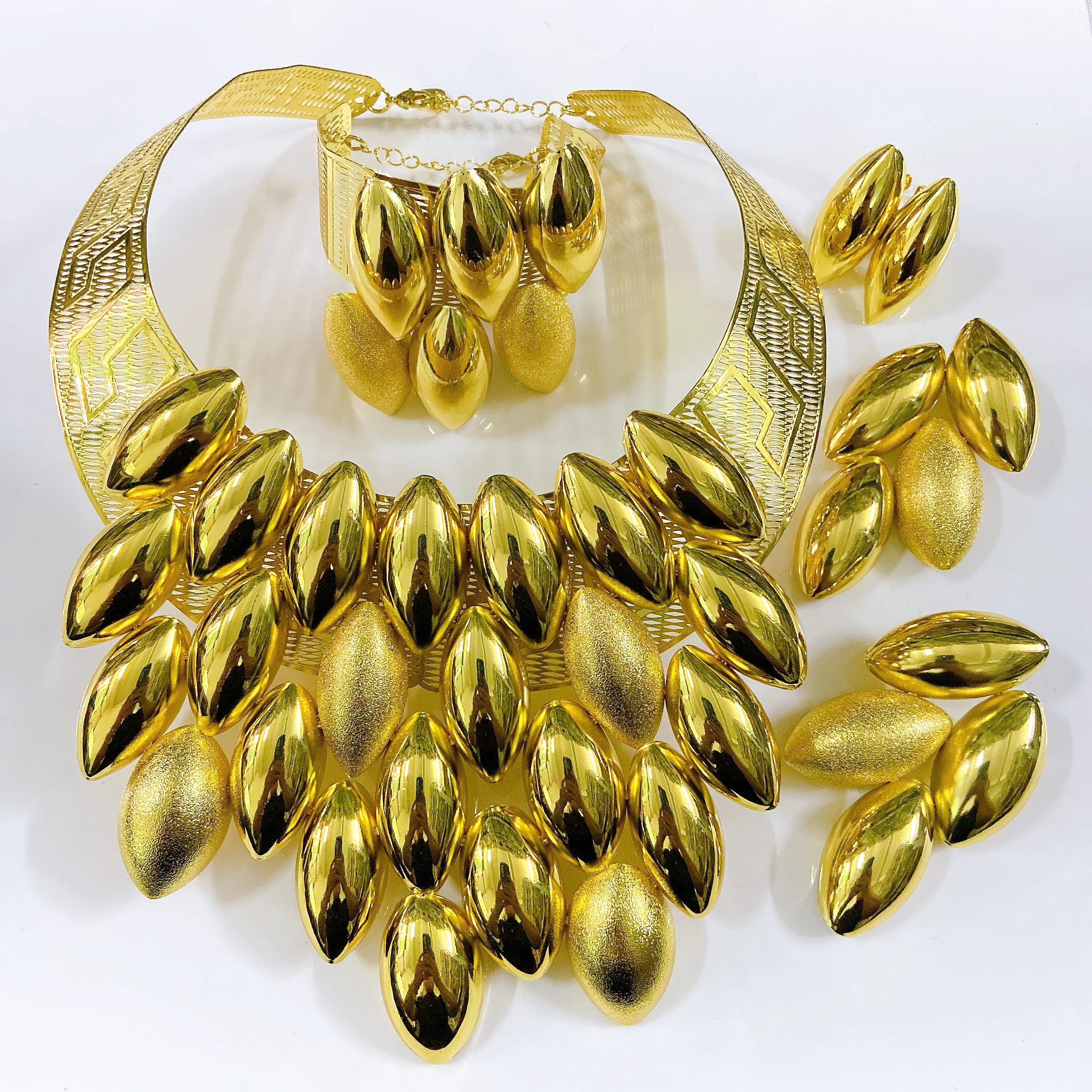 

New Luxury Design Jewelry Set for Women 24k Gold Color Big Pendant Necklace and Earrings Bridal Weddings Nigerian Accessories