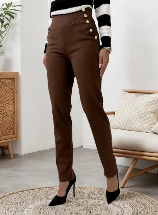 Spodnie damskie 2026 jesień-zima, dopasowane, jednolite, z wysokim stanem, ozdobione guzikami, o kroju ołówkowym, odpowiednie do codziennych dojazdów do pracy.