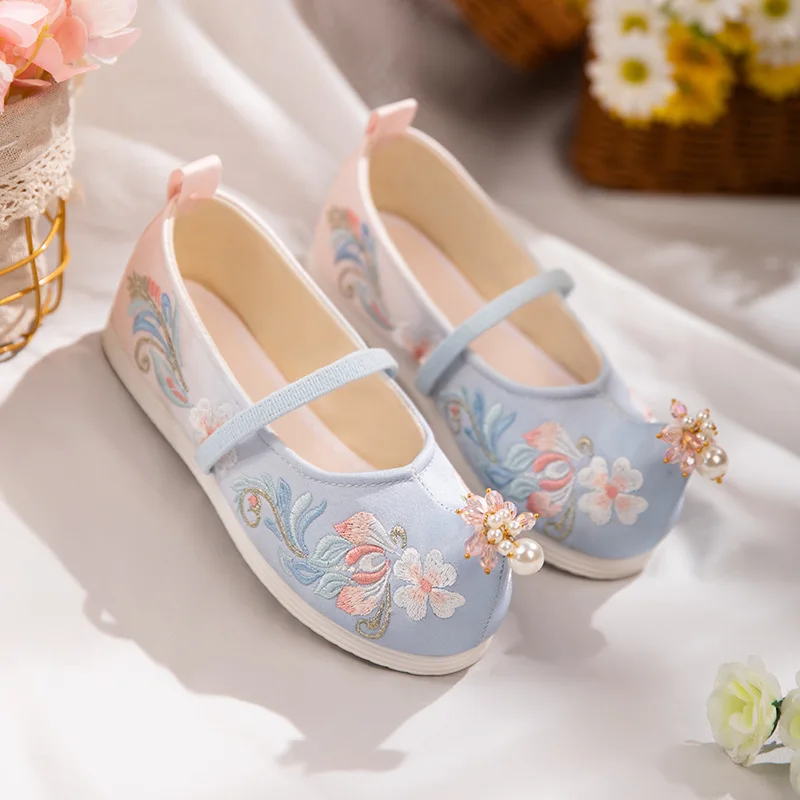 

CY276 2024 Spring New Chinese Style Cloth Shoes Heavy Industry Embroidery Comfortable Performance Ancient Style Hanfu Shoes