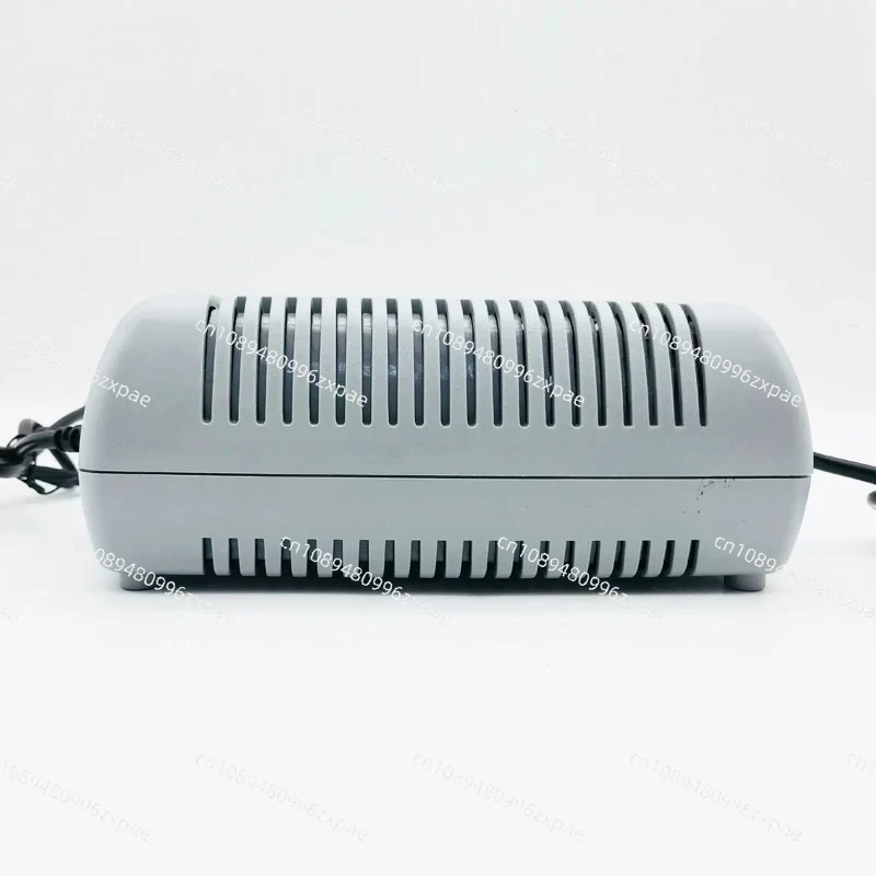 

Автомобильное зарядное устройство 48V2.5A, зарядное устройство 48V20AH, трамвайное зарядное устройство, авиационная головка