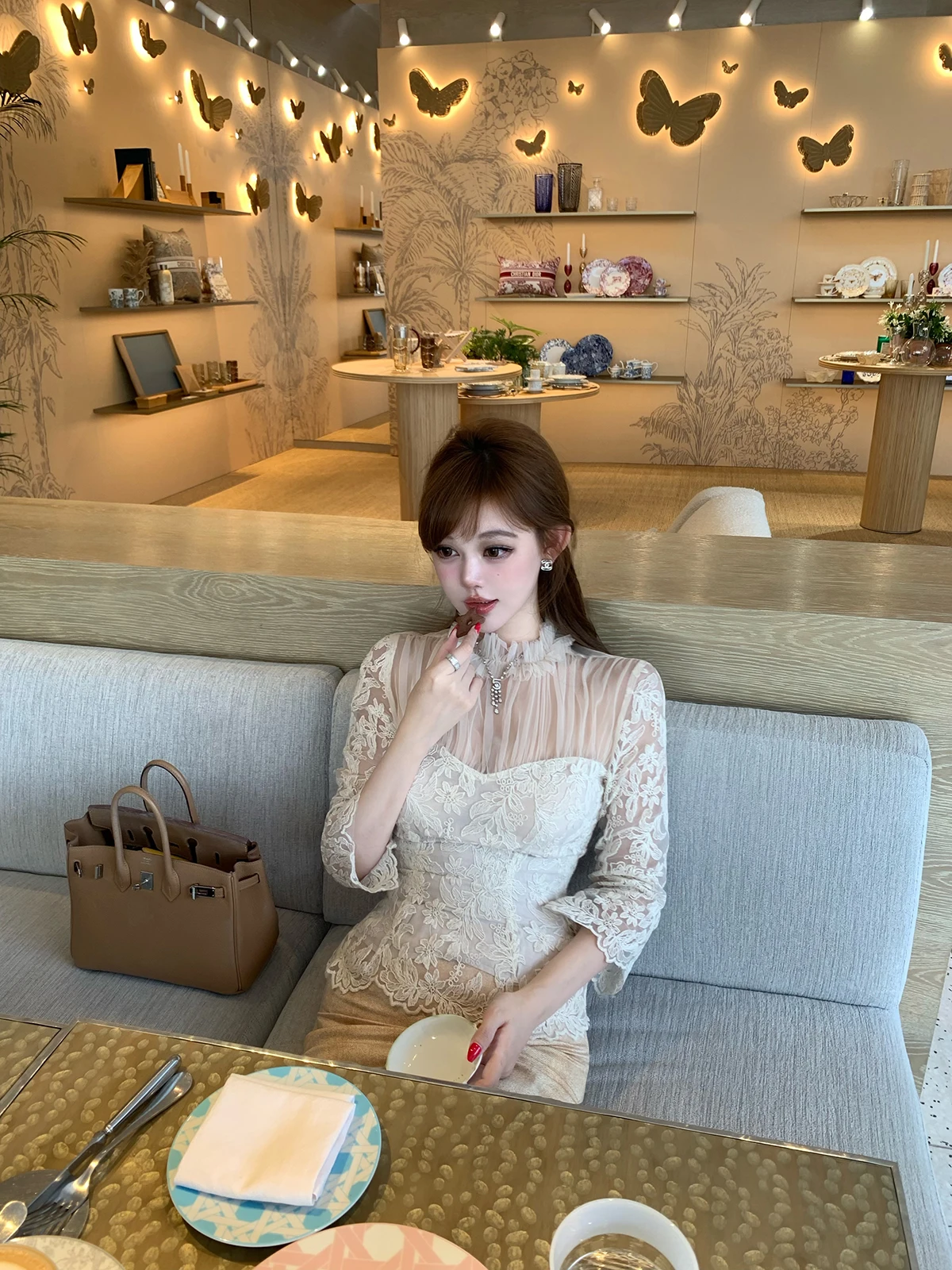 

Элегантный кружевной топ Slim Fit с цветочным узором, шифоновая блузка с французским воротником-стойкой из полиэстера для женщин