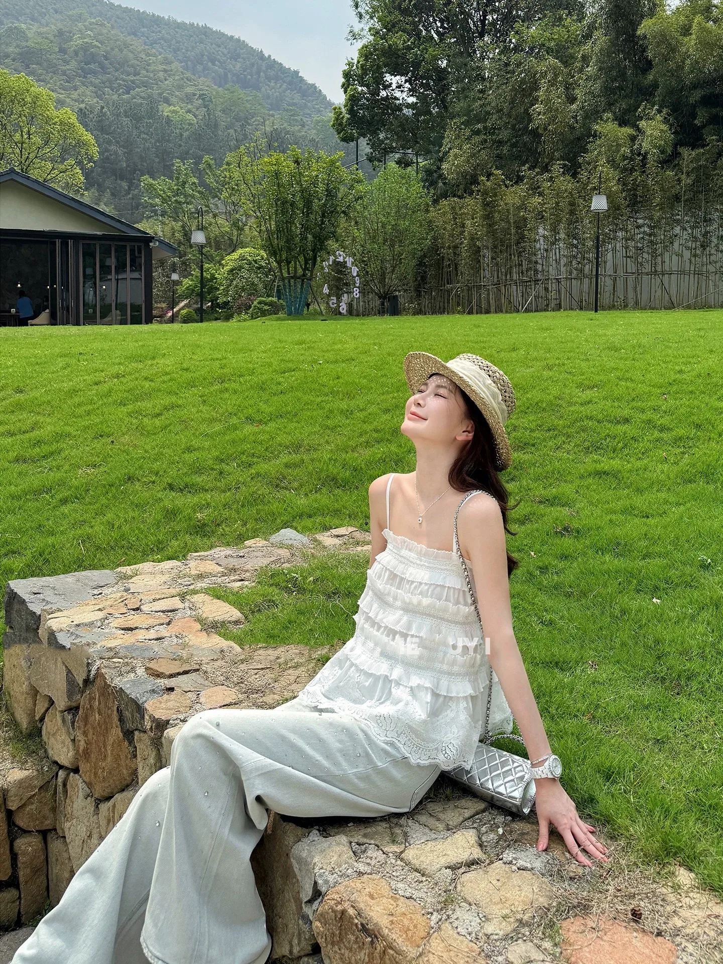 

Beach Vacation White Lace Strap Vest Women's Summer New Fairy Doll Shirt Cake Strapless Top Korean Style Straight Cut Silk