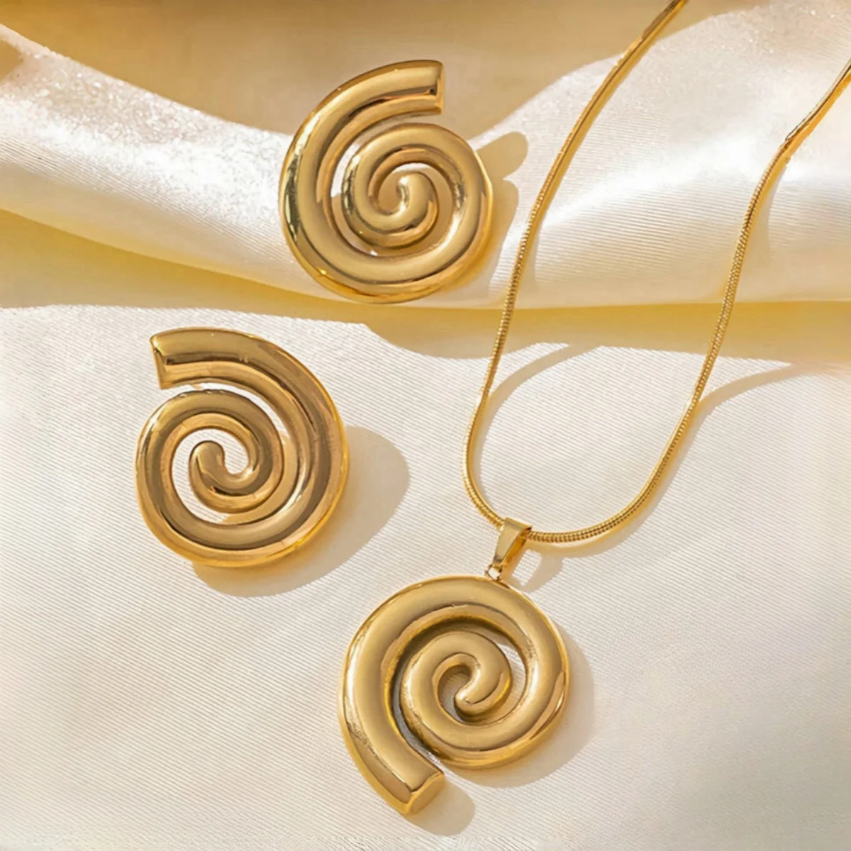 Prezent na Walentynki Luksusowa moda damska Biżuteria Naszyjnik Spirala ze stali nierdzewnej Kolczyki Naszyjnik