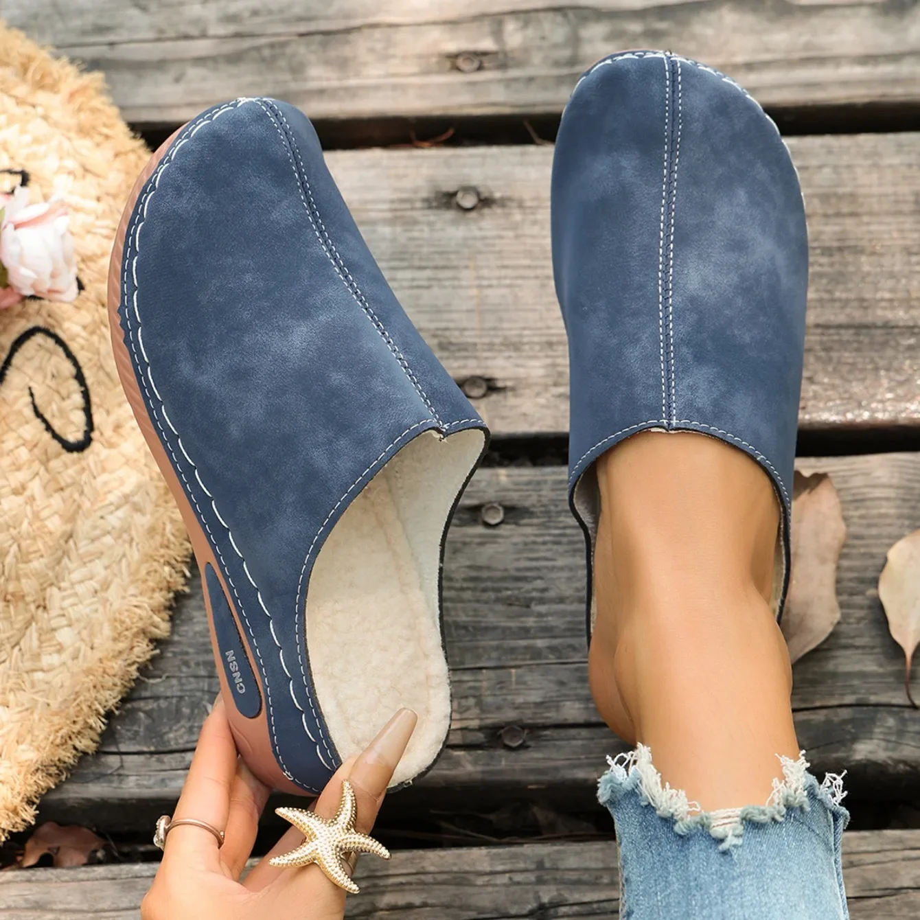 2026 Autumn Winter Women Wedge Mules Retro Stitching Fleece Lined Closed Toe Slip‑on Platform Slippers Large Size Casual Shoes
