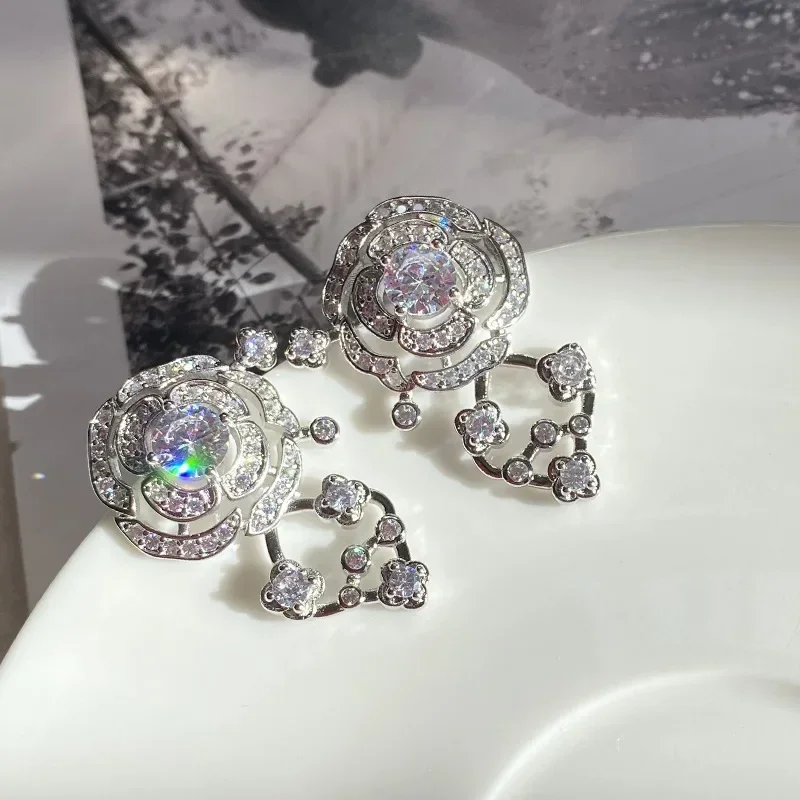 MDL Moissanit1 StyleWave تألق كاميليا أقراط النساء المتخصصة تصميم 18K مطلية بالذهب Mimetic Pinto روز سايكو أقراط #1