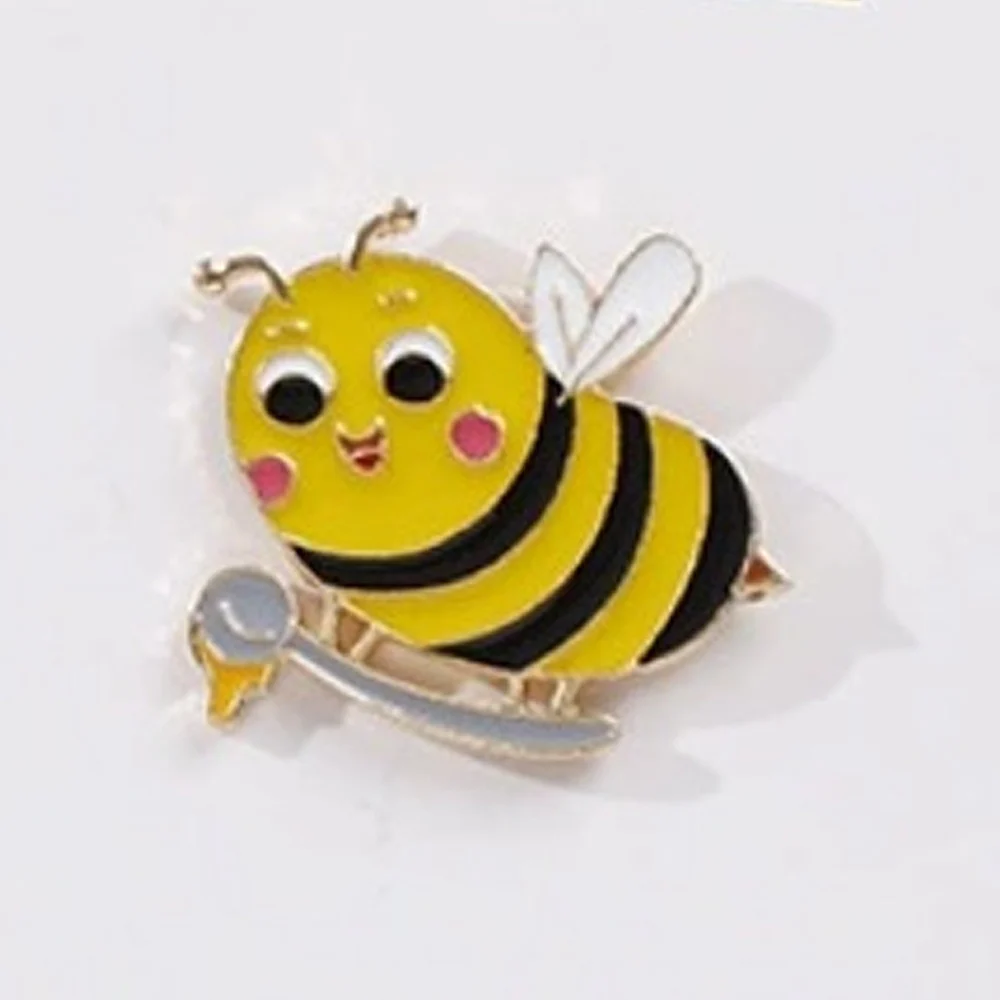 Cartoon Hard Work Insect Bee Brooch for Girls Friends Cute Funny Bees Collect Nectar Enamel Pins Custom Backpack Lapel Badge