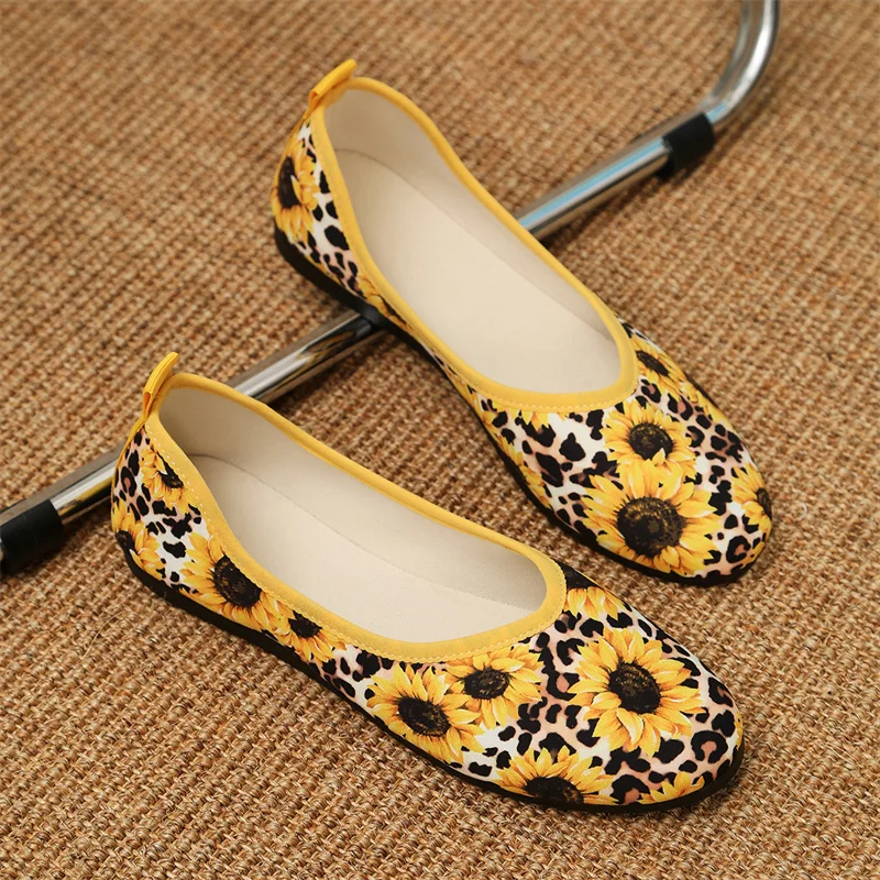 New Summer Style Fashionable Comfortable Elegant and Versatile Casual Wear-resistant Flat Soft-soled Floral Shallow-soled Shoes