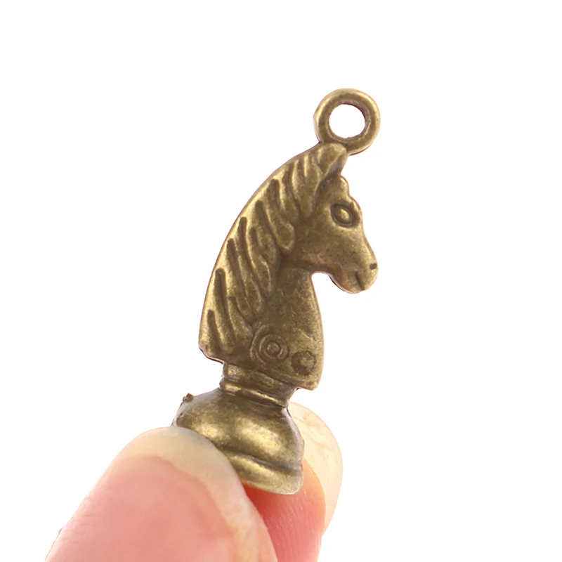 6Pcs Vintage Brass Knight Chess Fashion Copper Horse Head Men Keyring Pendant Children Birthday Gift