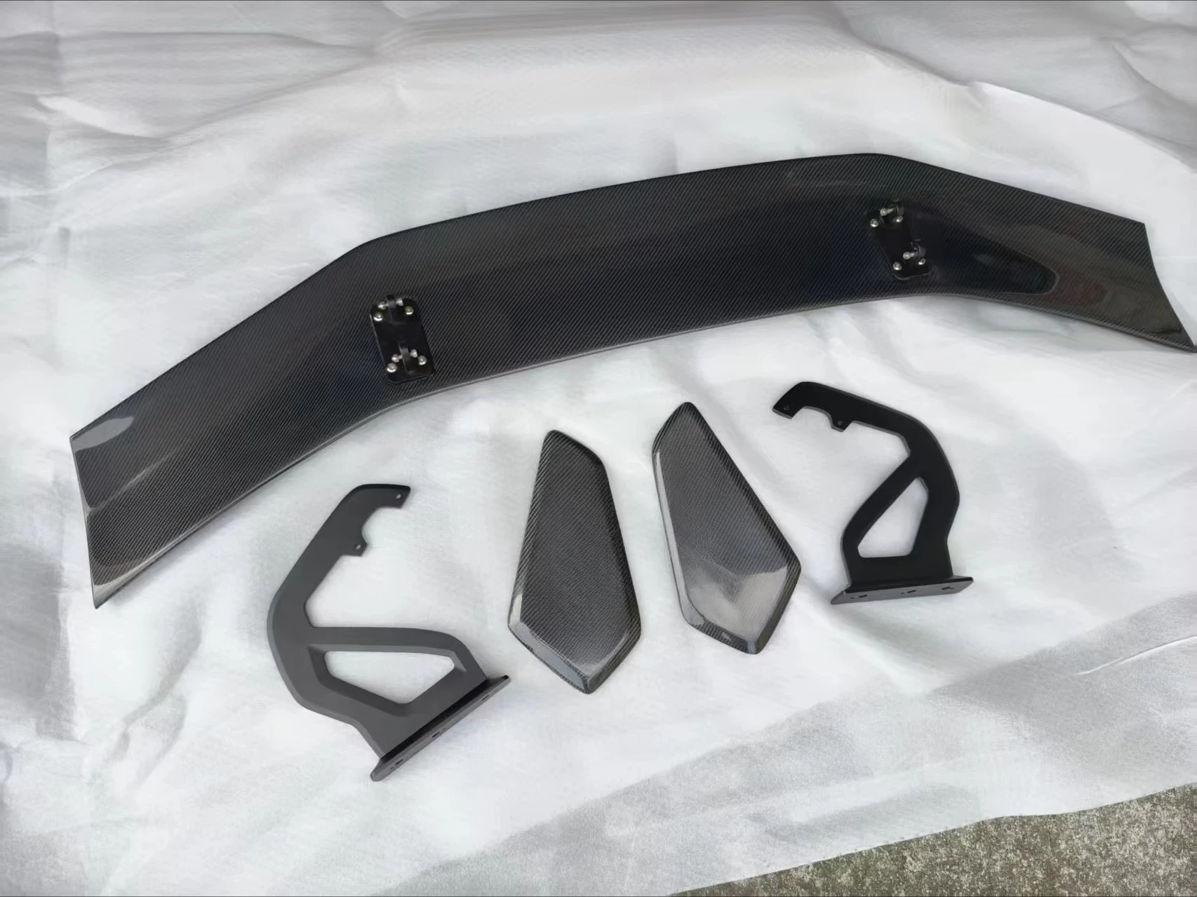 Carbon Fiber Hot Selling Car Bodykit for S 987.1 Rear Wing Exterior Modification Spoiler High Quality Body Kit 2
