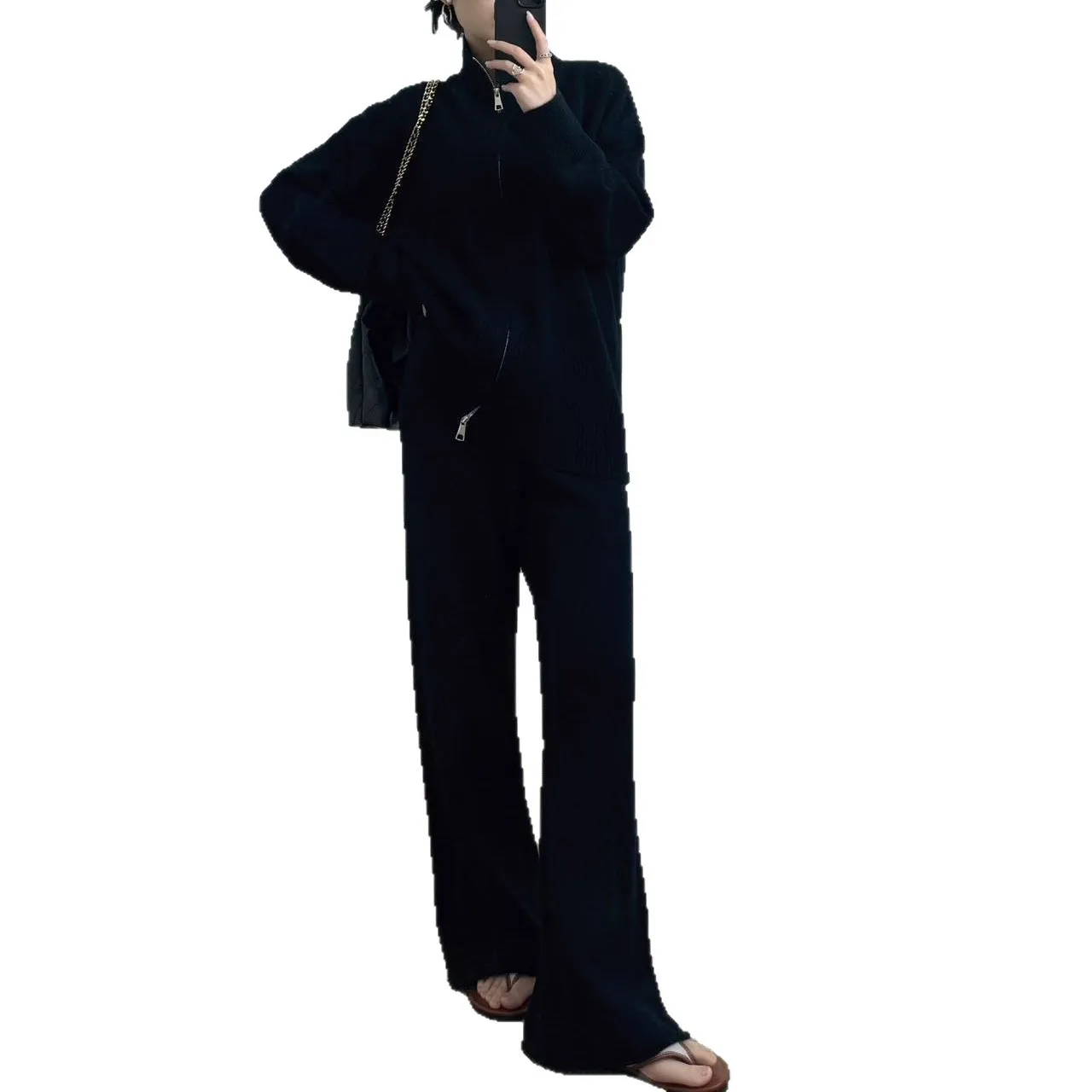 Setelan Dua Potong Kasual untuk Wanita dengan Cardigan Rajut Gaya Longgar Berwarna Solid dan Rok dengan Ritsleting Ganda.