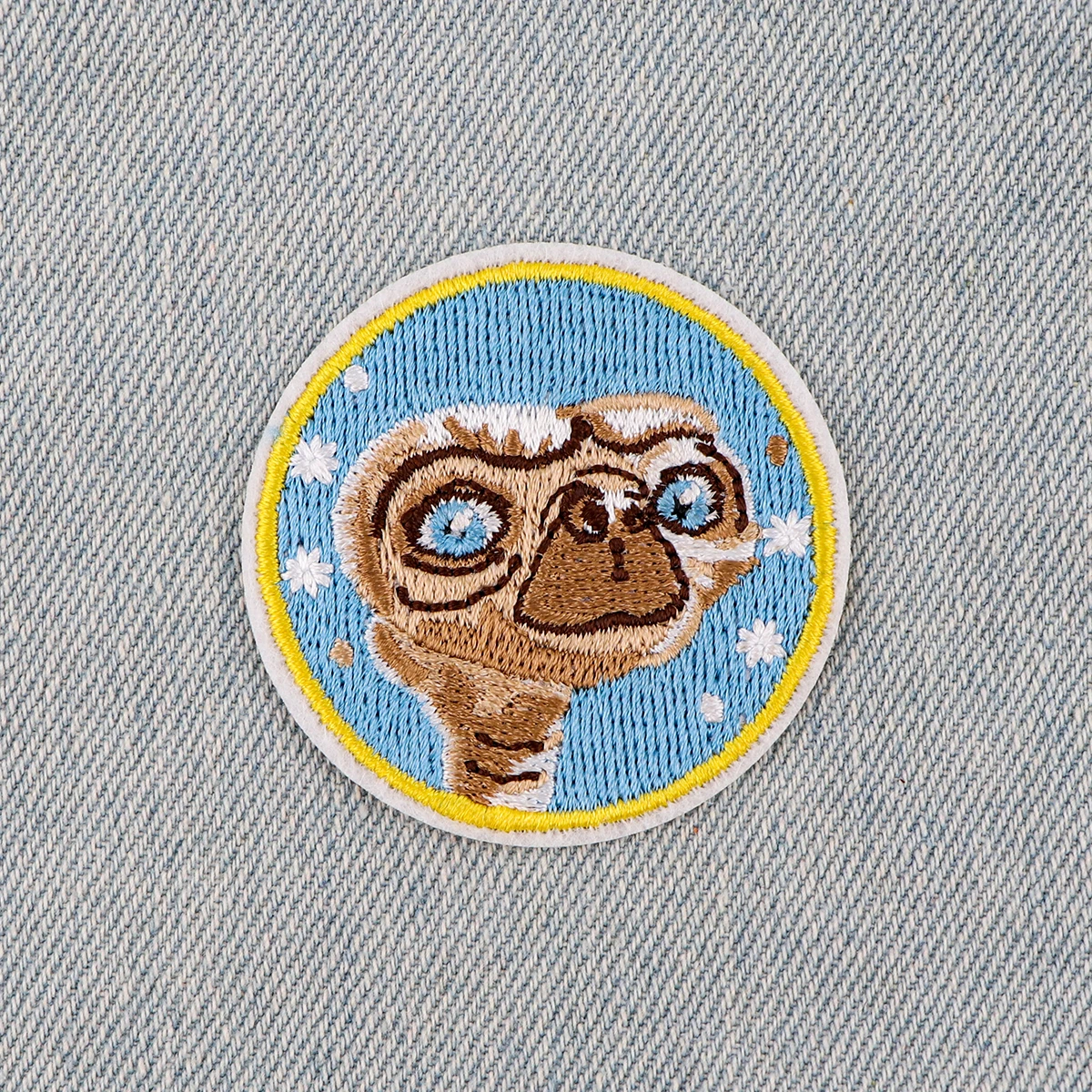 

Funny Alien Rotundity Embroidered Patches For Clothing DIY Badge Adhesive Patches Cartoon Patches On Clothes Stickers Appliques