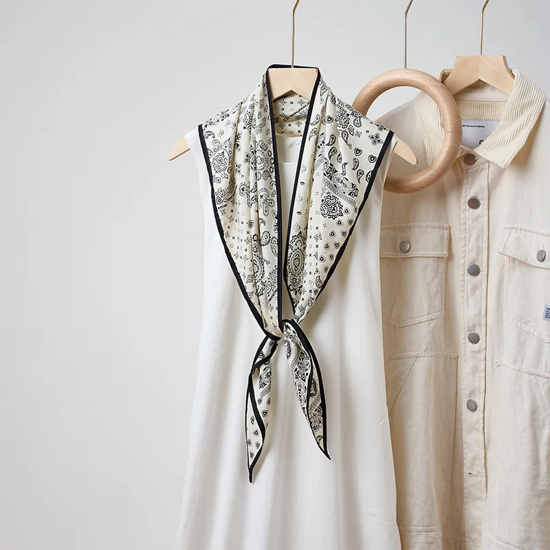 Summer Atmosphere Wearing Headscarf Twill Silk Simulation Silk Cool Diagonal Scarf Cashew Print Women's Triangle Silk Scarf