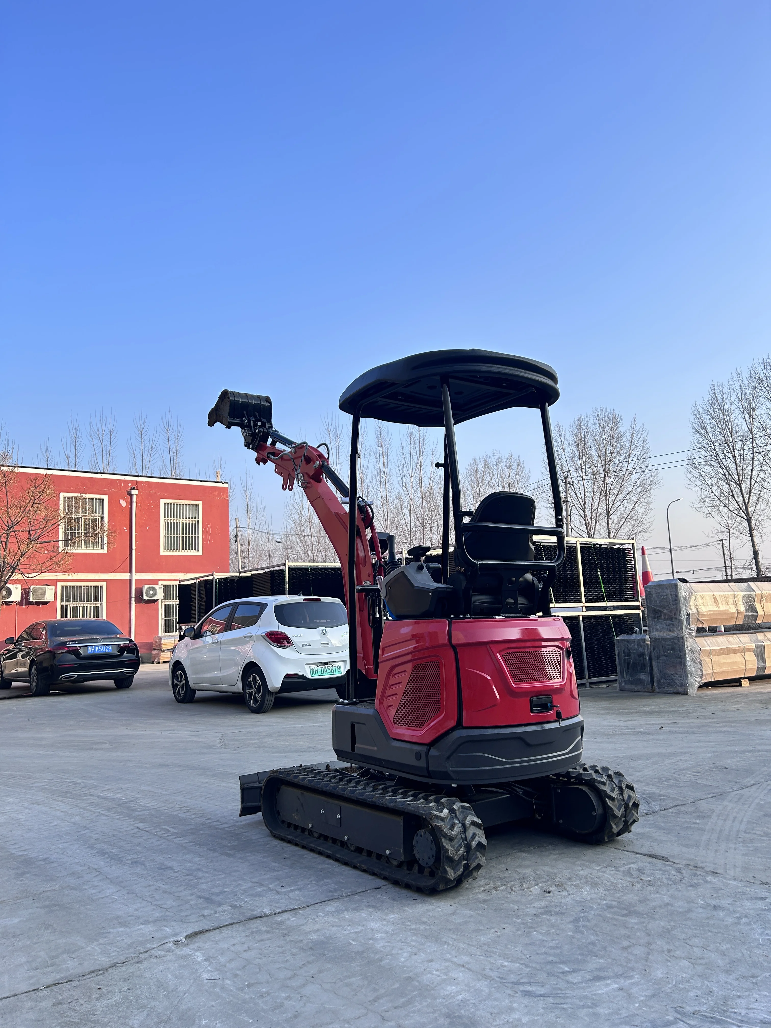 

Small Excavator 1.8T CE EURO5 Excavator Household Small Excavator Farm Bagging Crawler Kubota Engine for Sale