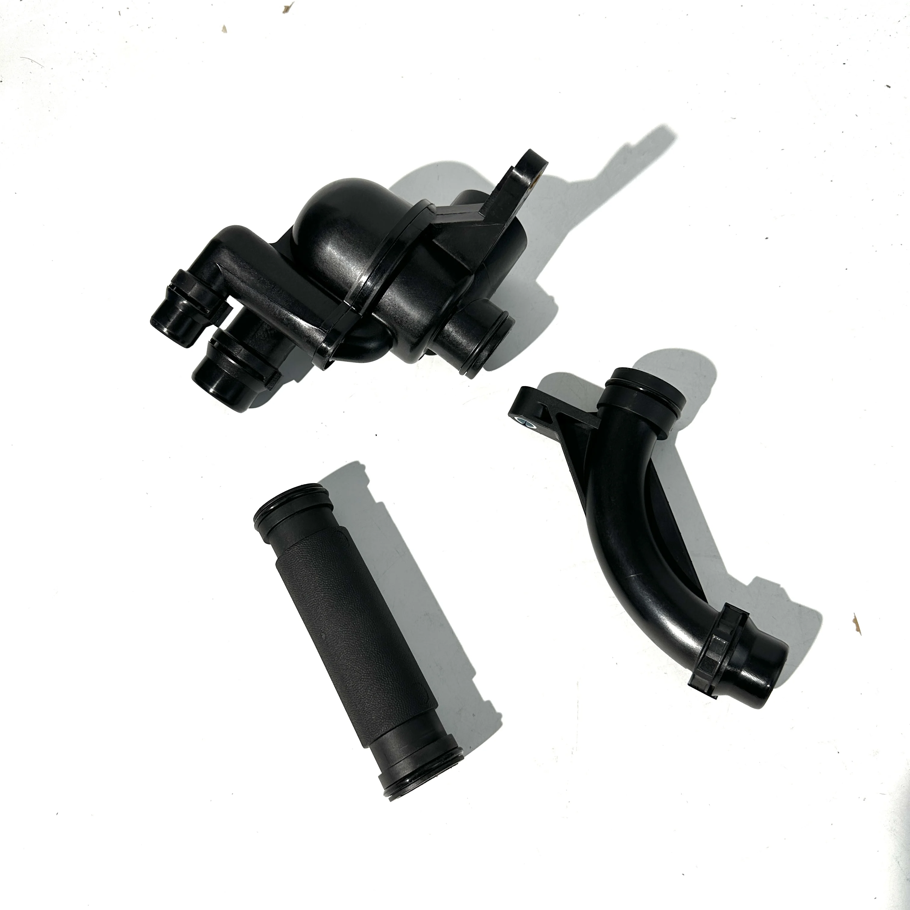 

Car Engine Coolant Thermostat Coolant Pipe PEP103580 PEP101970L PEM000030 Fit for Land Rover Freelander 2002 2003 2004 2005