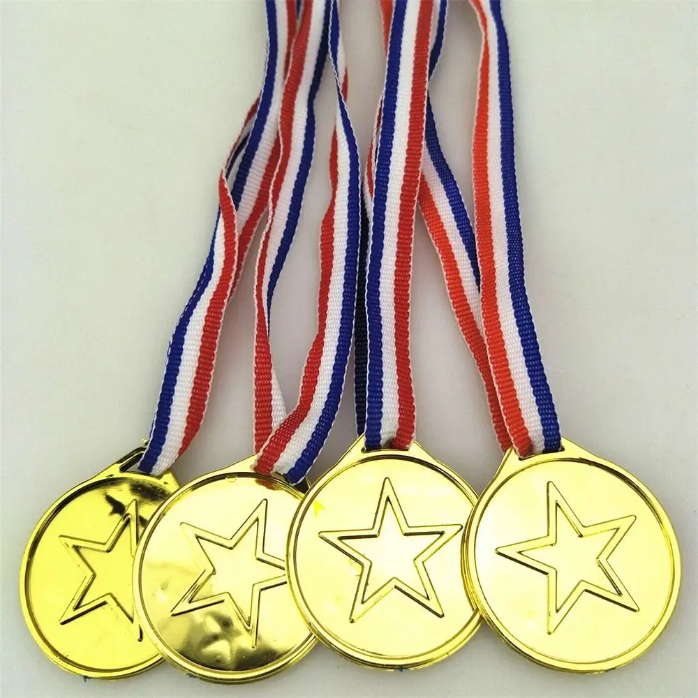 Medallas de oro de plástico adjuntas con cinta, premios de ganador escrito, medallas de ganador para niños, juguetes de recompensa, medallas de oro