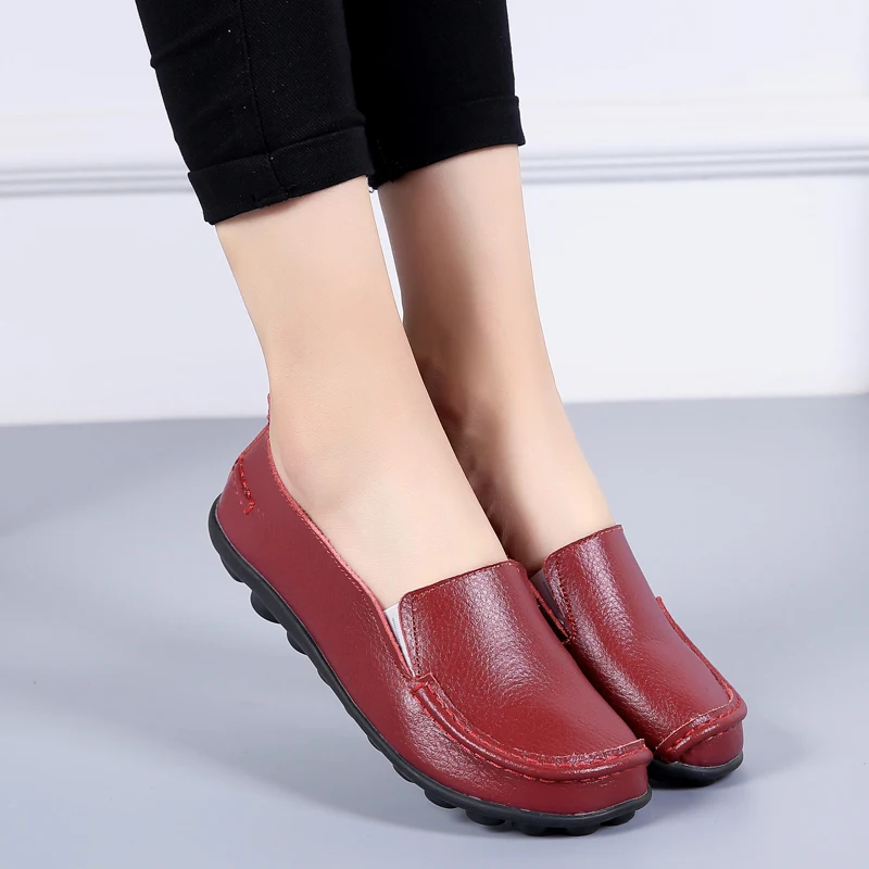 New Non Slip Flat Shoes for Woman Soft Casual Women Shoes Genuine Leather Lightweight Slip on Women Loafers Plus Size 44 Zapatos