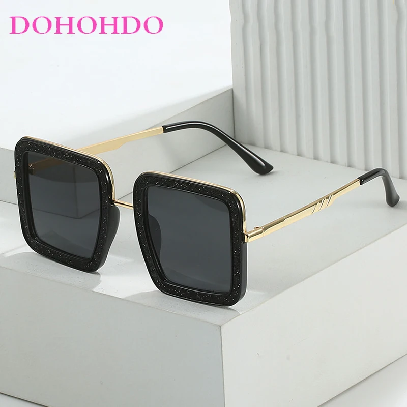 

Retro Large Frame Square Sunglasses Women And Men Fashion Brand Designer Metal Sun Glasses Women's Outdoor Travel Eyewear UV400