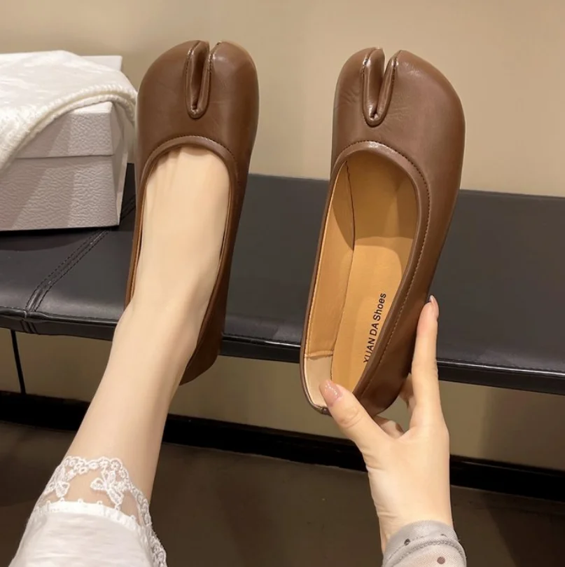 Tabi Ninja Shoes Woman Microfiber Leather Comfy Flats Split Toe Slippers Soft Bottom Loafers Brief Ladies Trotter Moccasins 2025