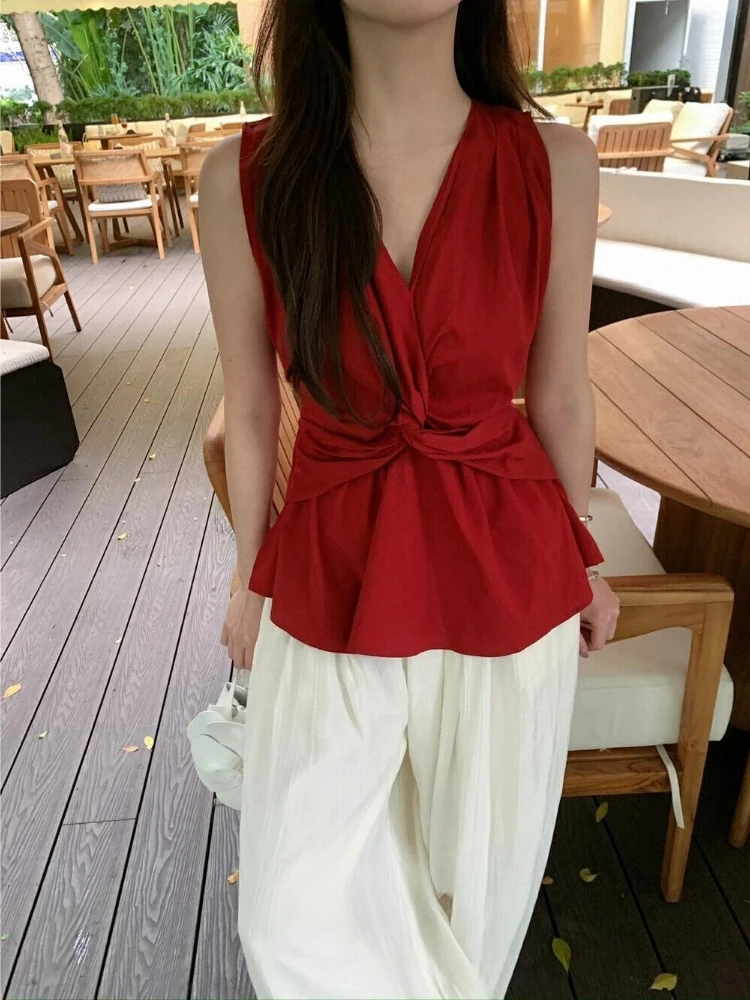 Women's Twist Knot Sleeveless Shirt Summer French Vacation Style Slim Fit Cami Crop Top