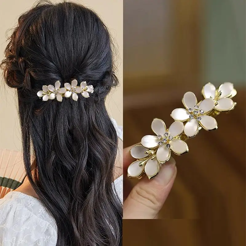 Vintage-Haarspange mit Blumenmuster und Strass, geeignet für alle Jahreszeiten, perfekt für Hochzeiten/Partys. Exquisites Styling, elegant, vielseitig. – Detail 1