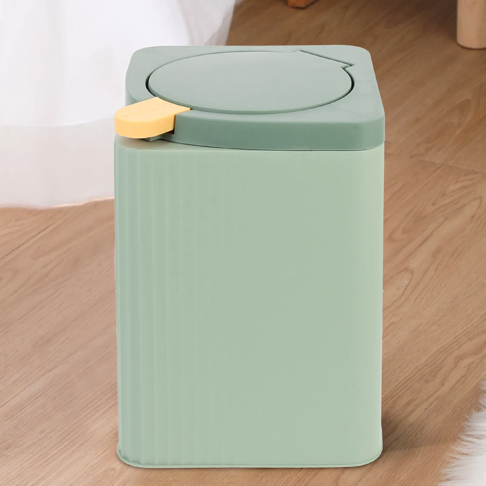 

Space-Saving Household Trash Can with Lid Made of Impact-Resistant Plastic for Kitchen Bathroom Living Room Use