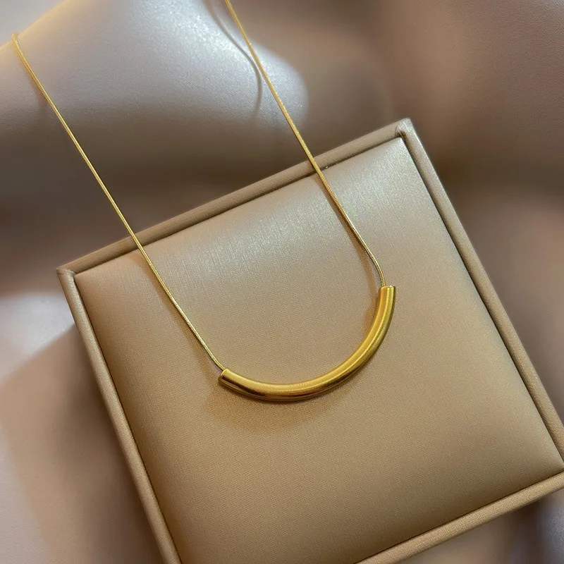 Simple Elegant Gold Color Stainless Steel Smile Tube Choker Necklace for Woman Korean Summer Stackable Jewelry Accessories Gifts