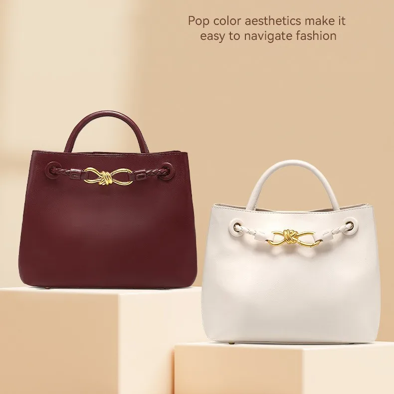 

Женская новинка 2025 года, черная пригородная сумка, простая сумка через плечо, женская универсальная винтажная сумка большой вместимости