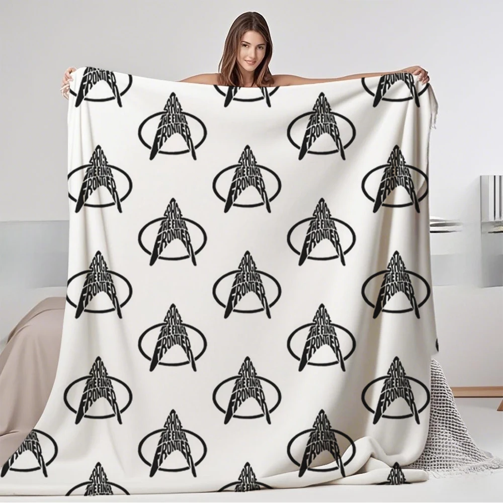 

Lovely Gift Flannel Soft Blanket Traditional Plush Throw Hypoallergenic Breathable Blankets For Newborns Bedroom