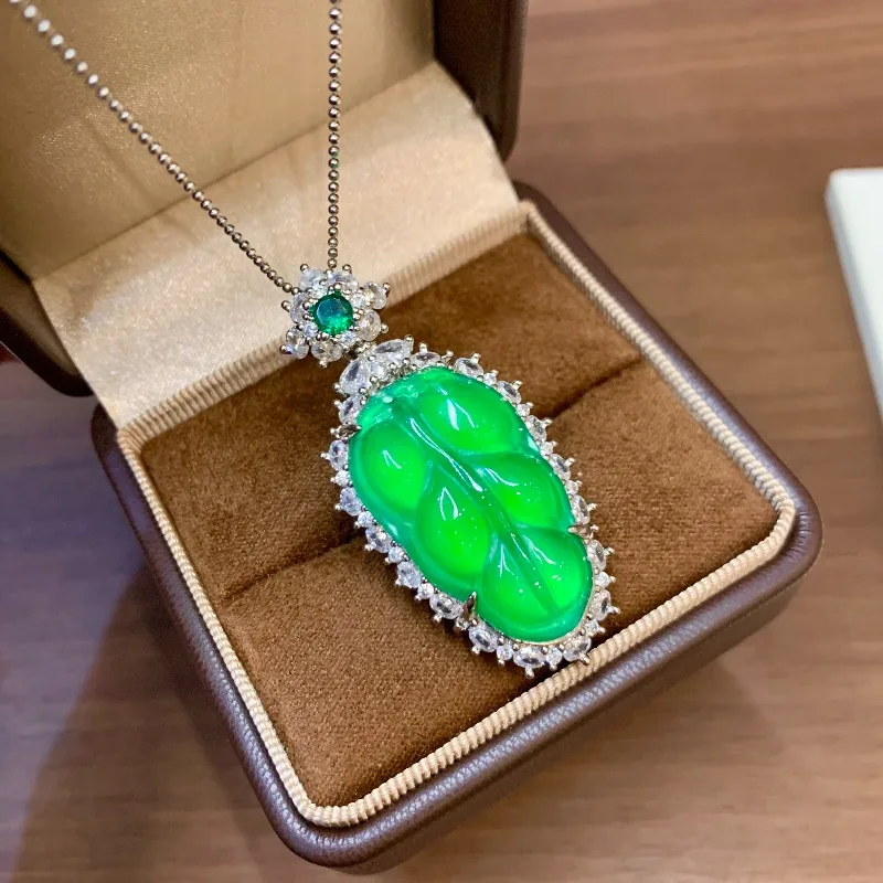 

2026 Icy Green Chalcedony Agate Leaf Pendant, Alloy Necklace Chinese Style Jade Amulet Fashion Jewelry for Women