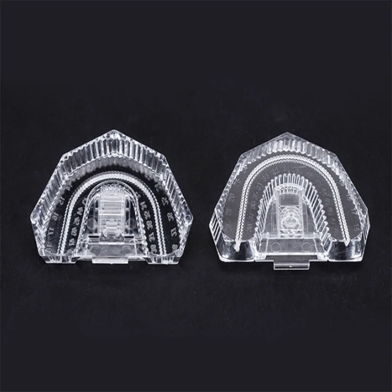 

100 Pcs Disposable Transparent Plastic Dental Mold Bases Sectioned Denture Trays for Dental Lab Clinic