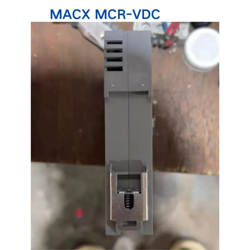 95%new PHOENIX Transmitter MACX MCR-VDC  2906242