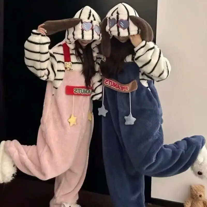 

Kawaii Snoopy Coral Velvet One-Piece Pajamas Women's Autumn and Winter Thickened Home Clothes Hooded Pajamas Can Be Worn Outside
