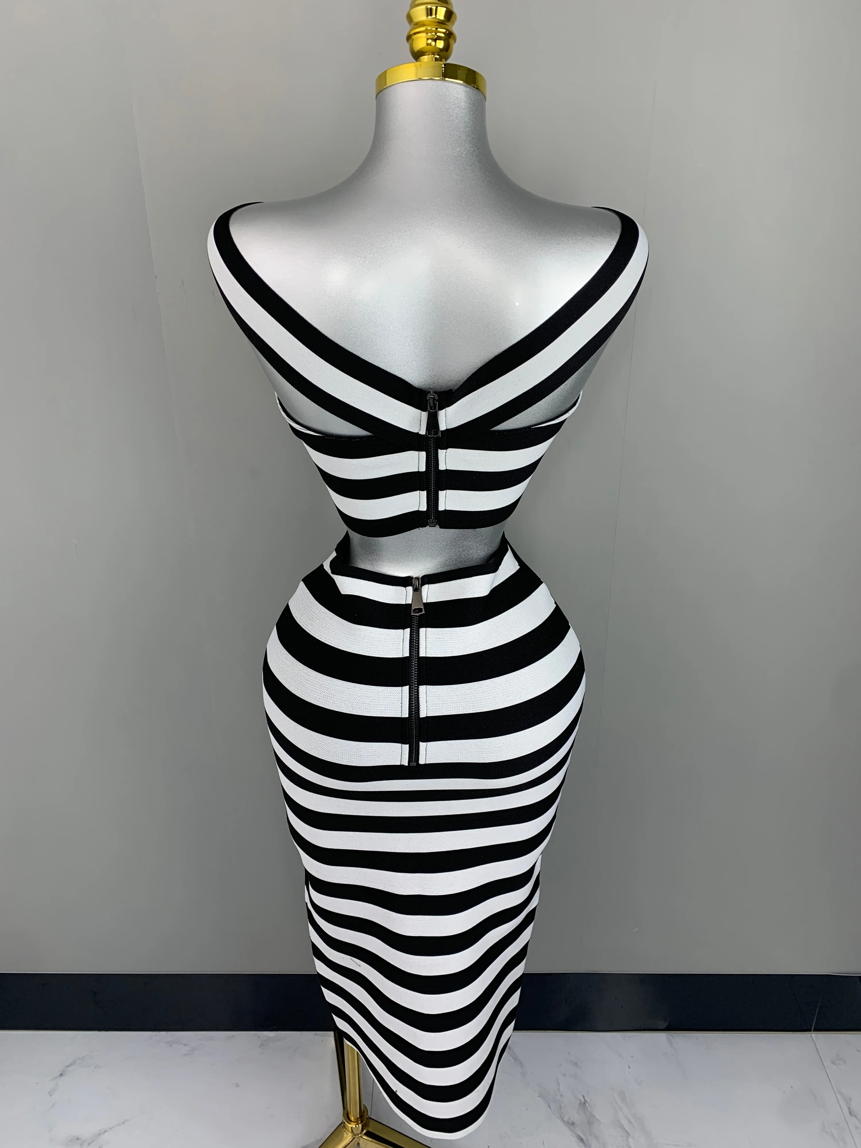 Women\'s Off Shoulder Striped Button Black White Bandage Skirt Set 2024 Celebrity Knitted Elegant Evening Club Party Clothing