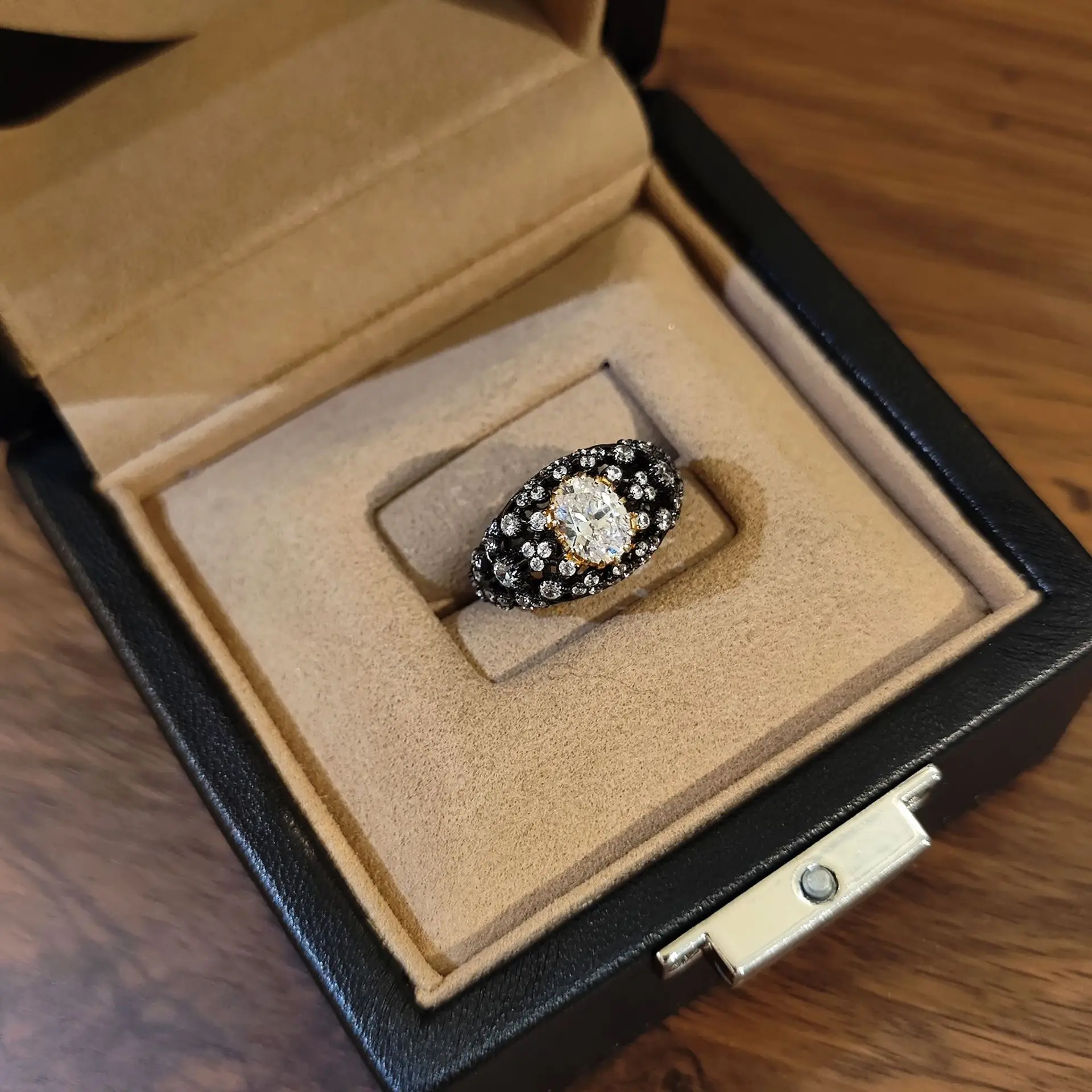 BOCAI S925 Silver Fashionable And Luxurious White Oval Egg Shaped 6 * 8 High Carbon Diamond Full Diamond Surround Women's Ring