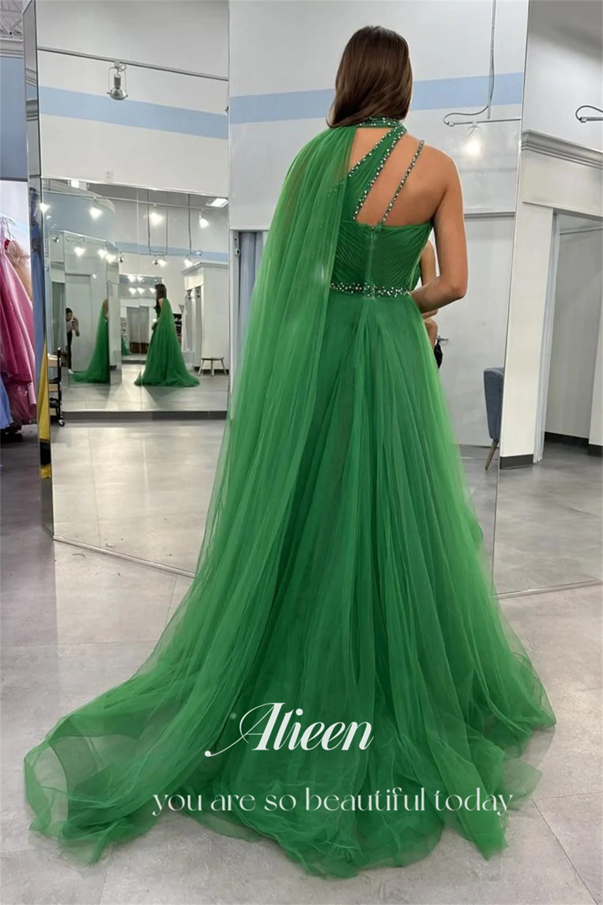 فساتين سهرة فاخرة أنيقة باللون الأخضر من Aileen 2025 على شكل حرف a شال مخصص للنساء فستان سهرة فاخر ماركة فستان حفلات الزفاف