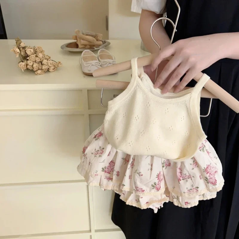 Korean Childrens 2025 New Fashion Summer New Girls Sleeveless Top Sweet Flower Skirt Set Cotton Sweet Girl Clothes Sets