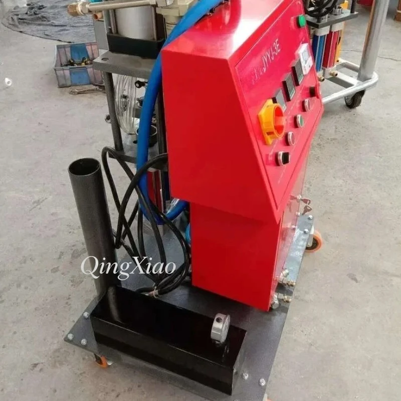 FOB High Efficiency Polyurethane Foam Machine For Roof Sealing Professional Polyurea Spray Equipment Industrial Waterproof view 4